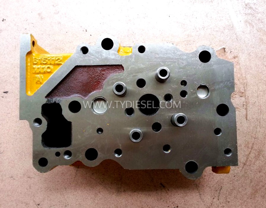 Komatsu 6D125 Cylinder Head