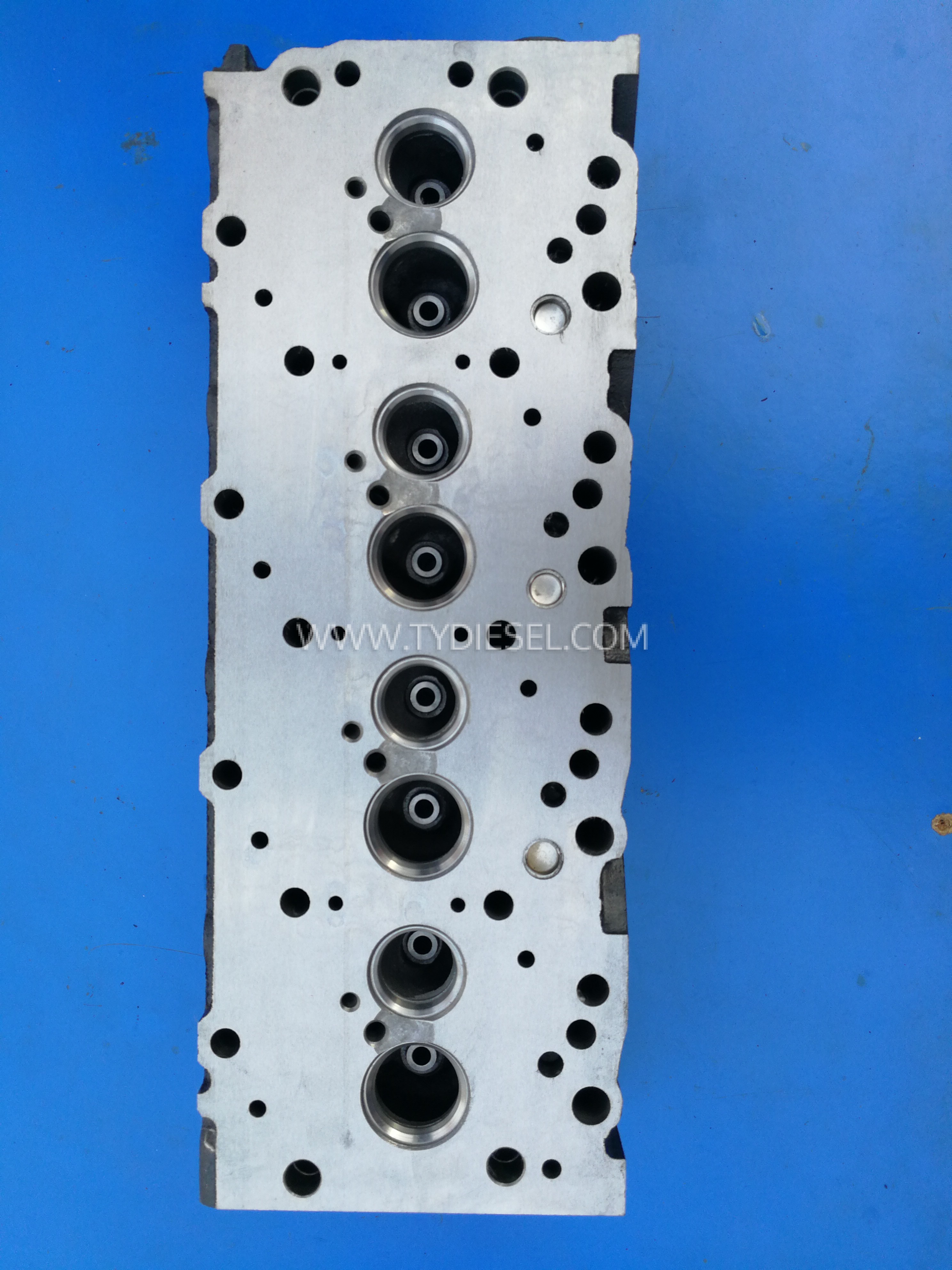 Isuzu 4JG1 Cylinder Head