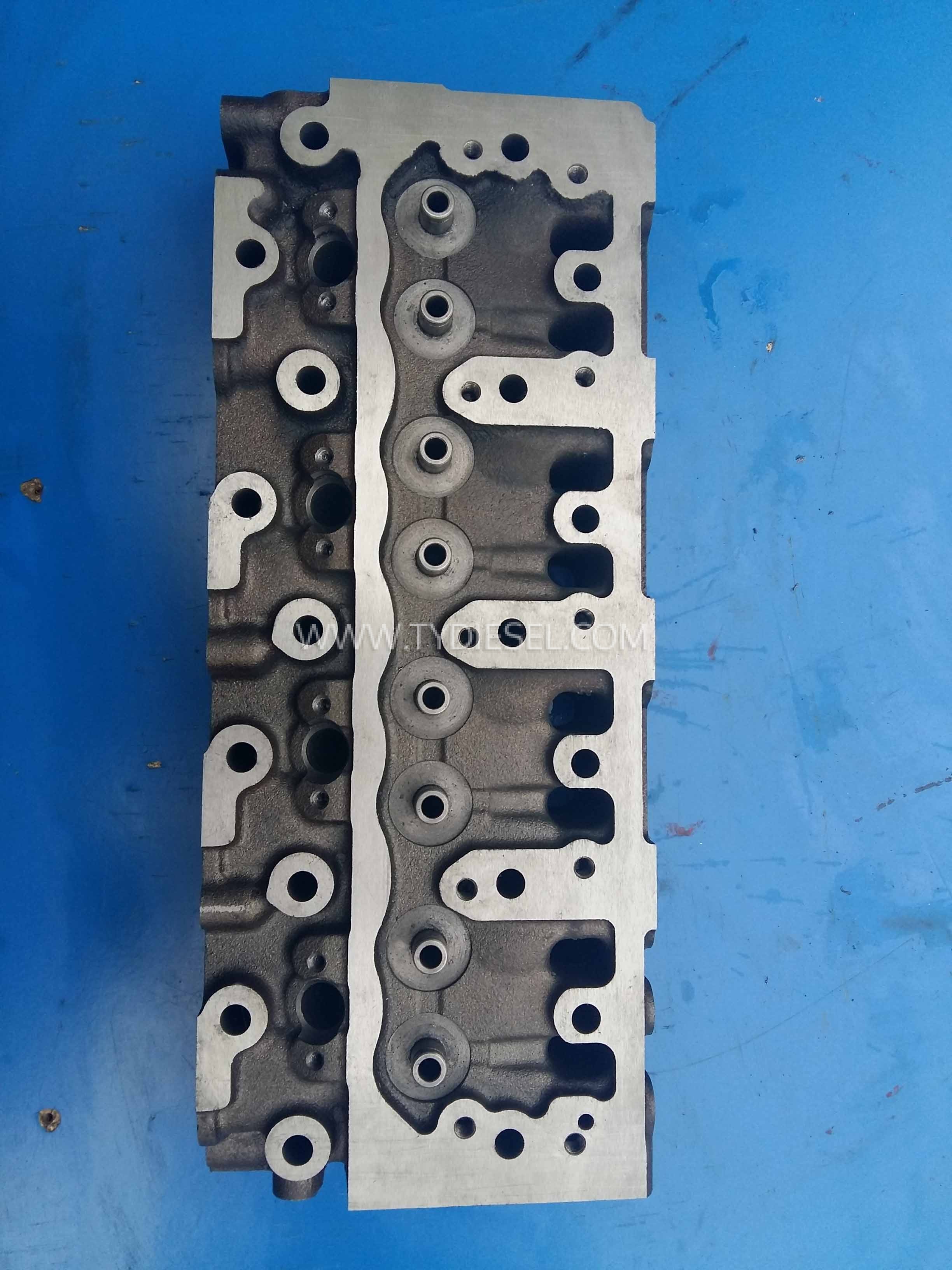 Yannar 4TNE84 Cylinder Head