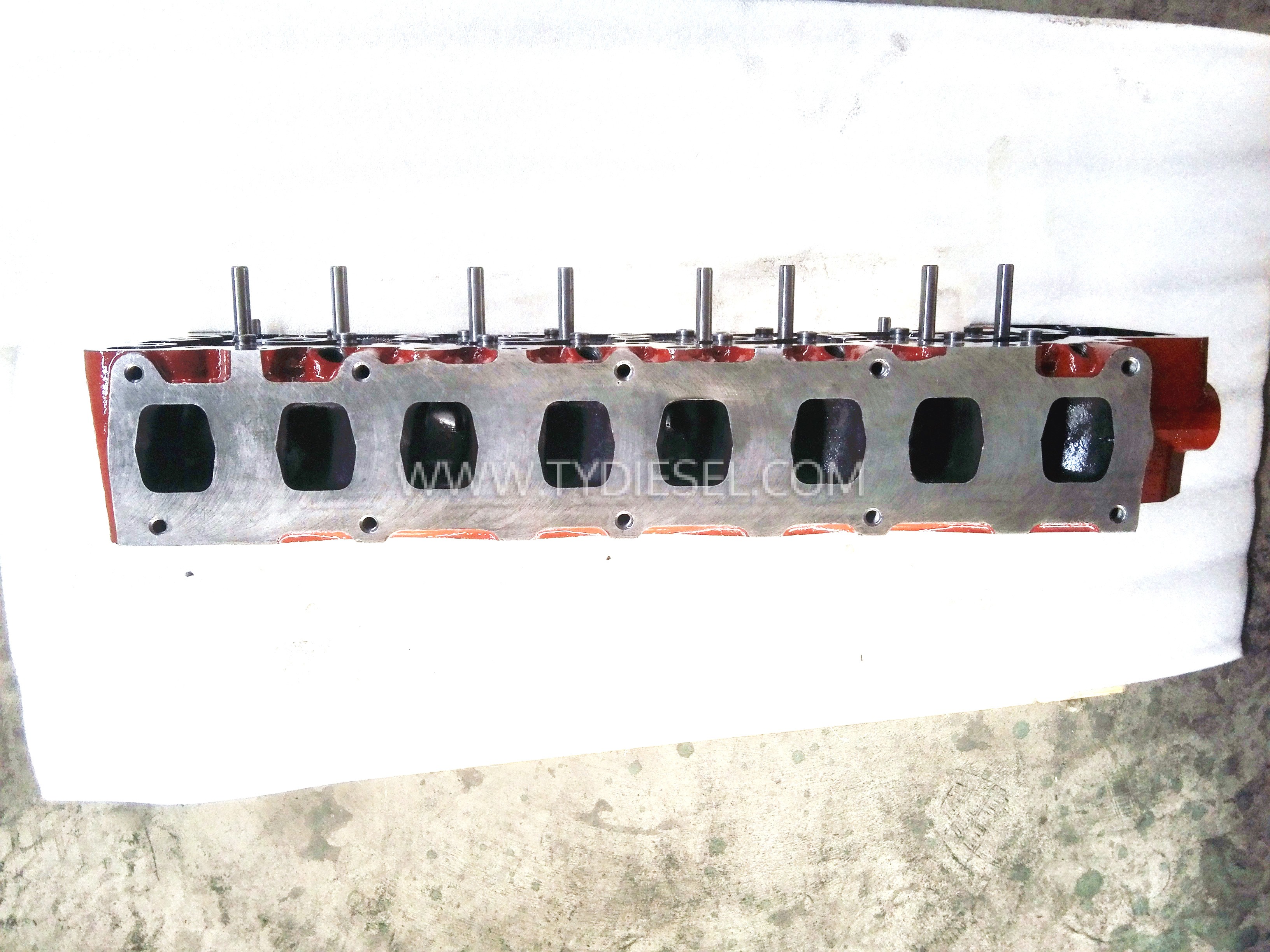 Hino J105C Cylinder Head